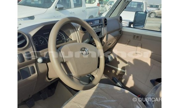 Buy Import Toyota Land Cruiser White Car in Import - Dubai in Bumthang Buy Import Toyota Land Cruiser White Car in Import - Dubai in Bumthang