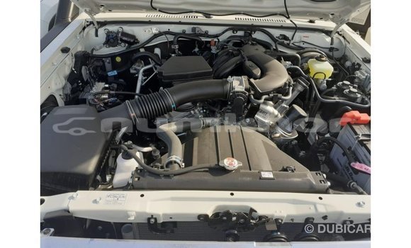 Buy Import Toyota Land Cruiser White Car in Import - Dubai in Bumthang Buy Import Toyota Land Cruiser White Car in Import - Dubai in Bumthang