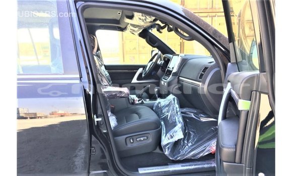 Buy Import Toyota Land Cruiser Black Car in Import - Dubai in Bumthang Buy Import Toyota Land Cruiser Black Car in Import - Dubai in Bumthang