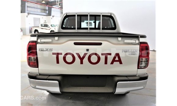 Buy Import Toyota Hilux White Car in Import - Dubai in Bumthang Buy Import Toyota Hilux White Car in Import - Dubai in Bumthang