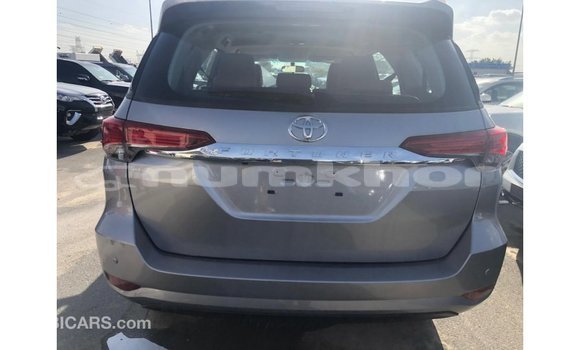 Buy Import Toyota Fortuner Other Car in Import - Dubai in Bumthang Buy Import Toyota Fortuner Other Car in Import - Dubai in Bumthang