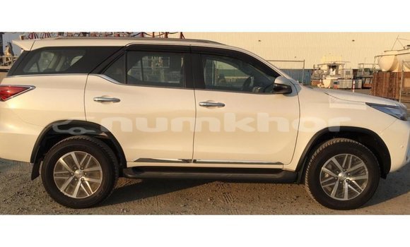 Buy Import Toyota Fortuner Other Car in Import - Dubai in Bumthang Buy Import Toyota Fortuner Other Car in Import - Dubai in Bumthang