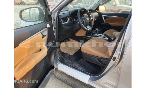 Buy Import Toyota Fortuner Other Car in Import - Dubai in Bumthang Buy Import Toyota Fortuner Other Car in Import - Dubai in Bumthang
