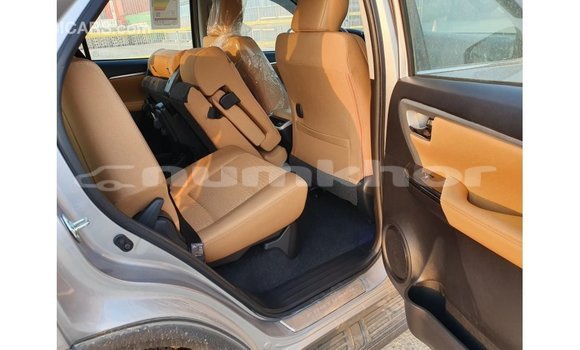 Buy Import Toyota Fortuner Other Car in Import - Dubai in Bumthang Buy Import Toyota Fortuner Other Car in Import - Dubai in Bumthang