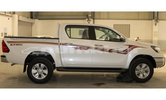 Buy Import Toyota Hilux White Car in Import - Dubai in Bumthang Buy Import Toyota Hilux White Car in Import - Dubai in Bumthang