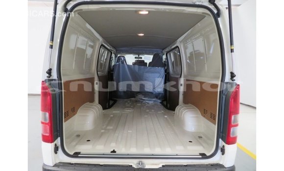 Buy Import Toyota Hiace White Car in Import - Dubai in Bumthang Buy Import Toyota Hiace White Car in Import - Dubai in Bumthang