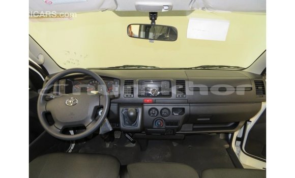 Buy Import Toyota Hiace White Car in Import - Dubai in Bumthang Buy Import Toyota Hiace White Car in Import - Dubai in Bumthang