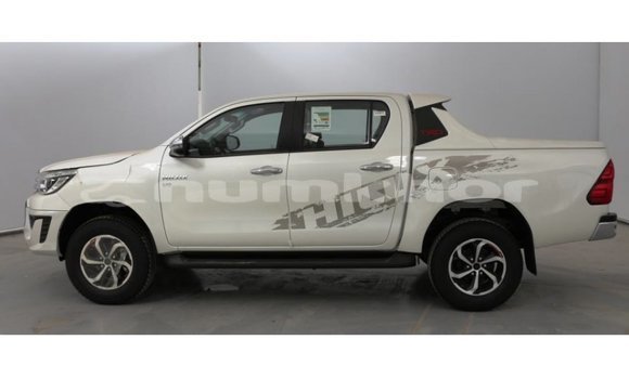 Buy Import Toyota Hilux White Car in Import - Dubai in Bumthang Buy Import Toyota Hilux White Car in Import - Dubai in Bumthang