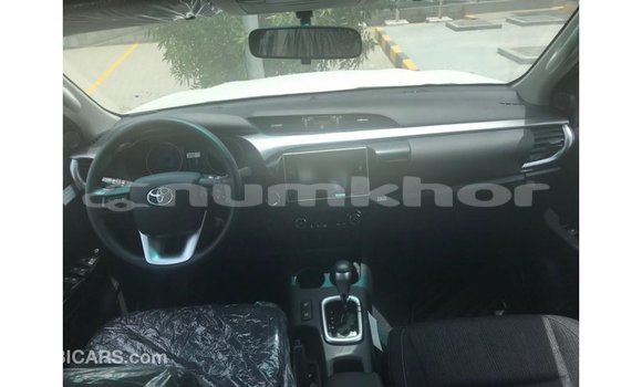 Buy Import Toyota Hilux White Car in Import - Dubai in Bumthang Buy Import Toyota Hilux White Car in Import - Dubai in Bumthang