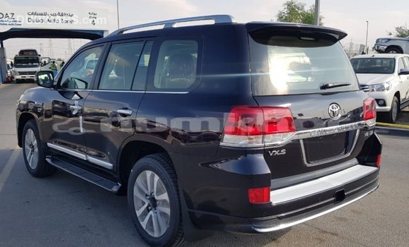 Buy Import Toyota Land Cruiser Black Car in Import - Dubai in Bumthang Buy Import Toyota Land Cruiser Black Car in Import - Dubai in Bumthang