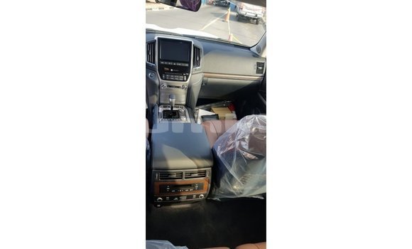 Buy Import Toyota Land Cruiser Black Car in Import - Dubai in Bumthang Buy Import Toyota Land Cruiser Black Car in Import - Dubai in Bumthang