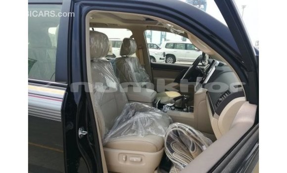 Buy Import Toyota Land Cruiser Black Car in Import - Dubai in Bumthang Buy Import Toyota Land Cruiser Black Car in Import - Dubai in Bumthang