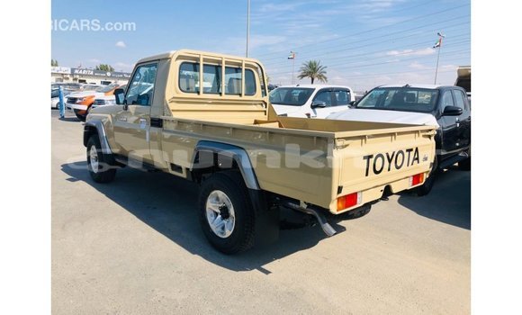 Buy Import Toyota Land Cruiser Beige Car in Import - Dubai in Bumthang Buy Import Toyota Land Cruiser Beige Car in Import - Dubai in Bumthang