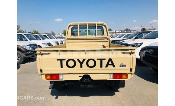 Buy Import Toyota Land Cruiser Beige Car in Import - Dubai in Bumthang Buy Import Toyota Land Cruiser Beige Car in Import - Dubai in Bumthang