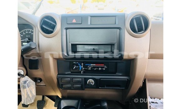 Buy Import Toyota Land Cruiser Beige Car in Import - Dubai in Bumthang Buy Import Toyota Land Cruiser Beige Car in Import - Dubai in Bumthang