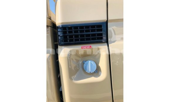 Buy Import Toyota Land Cruiser Beige Car in Import - Dubai in Bumthang Buy Import Toyota Land Cruiser Beige Car in Import - Dubai in Bumthang