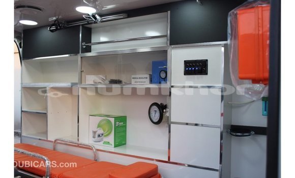 Buy Import Toyota Hiace White Car in Import - Dubai in Bumthang Buy Import Toyota Hiace White Car in Import - Dubai in Bumthang