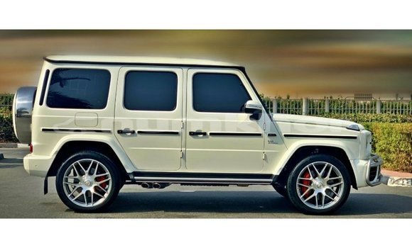 Buy Import Mercedes-Benz 190 White Car in Import - Dubai in Bumthang Buy Import Mercedes-Benz 190 White Car in Import - Dubai in Bumthang