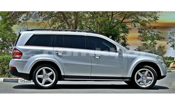 Buy Import Mercedes-Benz 190 Other Car in Import - Dubai in Bumthang Buy Import Mercedes-Benz 190 Other Car in Import - Dubai in Bumthang