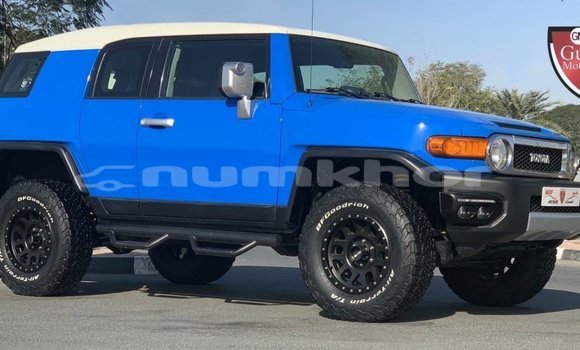 Buy Import Toyota FJ Cruiser Blue Car in Import - Dubai in Bumthang