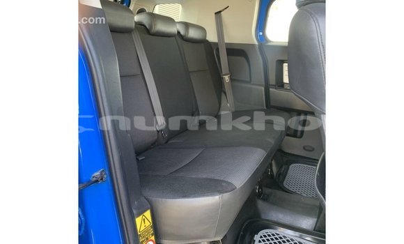 Buy Import Toyota FJ Cruiser Blue Car in Import - Dubai in Bumthang Buy Import Toyota FJ Cruiser Blue Car in Import - Dubai in Bumthang