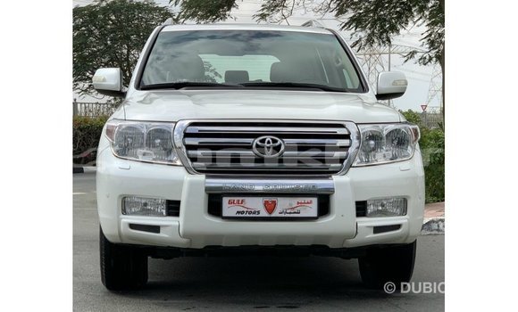 Buy Import Toyota Land Cruiser White Car in Import - Dubai in Bumthang Buy Import Toyota Land Cruiser White Car in Import - Dubai in Bumthang
