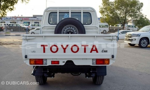 Buy Import Toyota Land Cruiser White Car in Import - Dubai in Bumthang Buy Import Toyota Land Cruiser White Car in Import - Dubai in Bumthang