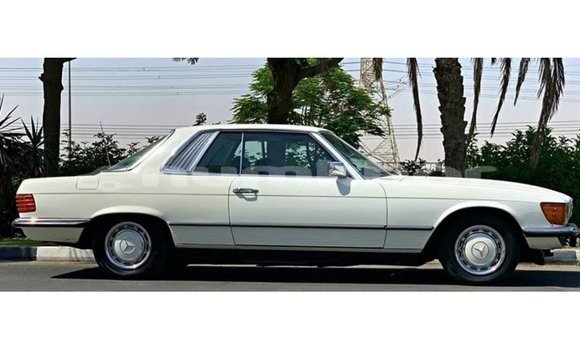 Buy Import Mercedes-Benz 190 White Car in Import - Dubai in Bumthang Buy Import Mercedes-Benz 190 White Car in Import - Dubai in Bumthang