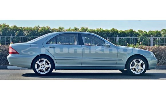 Buy Import Mercedes-Benz 200 Blue Car in Import - Dubai in Bumthang Buy Import Mercedes-Benz 200 Blue Car in Import - Dubai in Bumthang