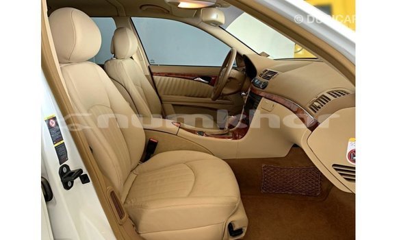 Buy Import Mercedes-Benz 200 White Car in Import - Dubai in Bumthang Buy Import Mercedes-Benz 200 White Car in Import - Dubai in Bumthang