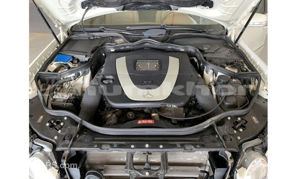 Buy Import Mercedes-Benz 200 White Car in Import - Dubai in Bumthang Buy Import Mercedes-Benz 200 White Car in Import - Dubai in Bumthang