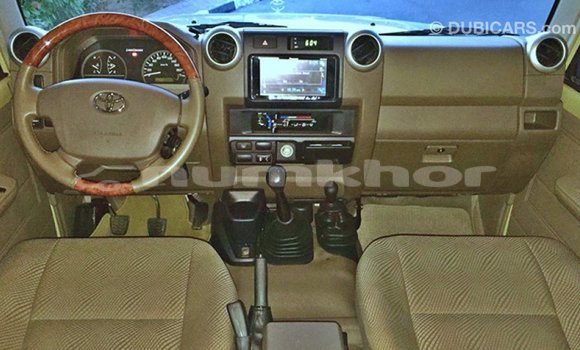 Buy Import Toyota Land Cruiser Beige Car in Import - Dubai in Bumthang Buy Import Toyota Land Cruiser Beige Car in Import - Dubai in Bumthang