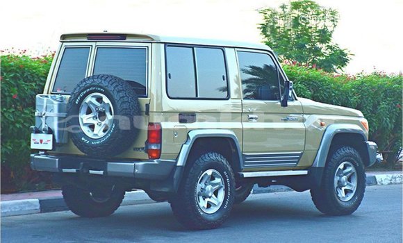 Buy Import Toyota Land Cruiser Beige Car in Import - Dubai in Bumthang Buy Import Toyota Land Cruiser Beige Car in Import - Dubai in Bumthang