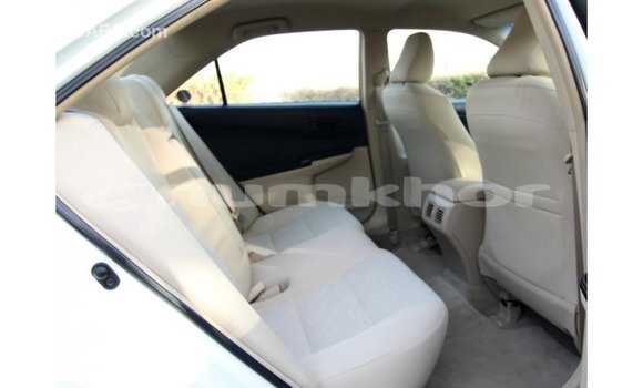 Buy Import Toyota Camry White Car in Import - Dubai in Bumthang Buy Import Toyota Camry White Car in Import - Dubai in Bumthang