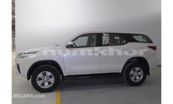 Buy Import Toyota Fortuner White Car in Import - Dubai in Bumthang Buy Import Toyota Fortuner White Car in Import - Dubai in Bumthang