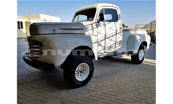 Buy Import Ford Club Wagon White Car in Import - Dubai in Bumthang Buy Import Ford Club Wagon White Car in Import - Dubai in Bumthang