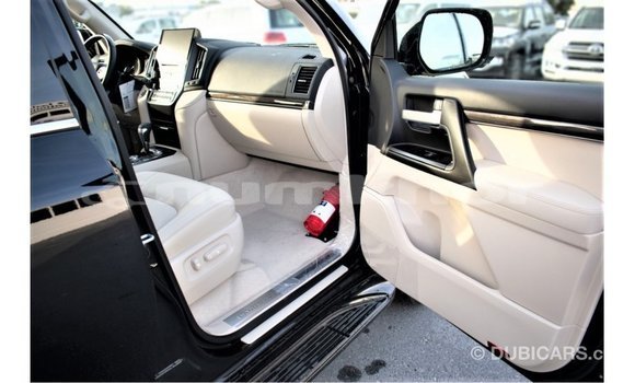 Buy Import Toyota Land Cruiser Black Car in Import - Dubai in Bumthang Buy Import Toyota Land Cruiser Black Car in Import - Dubai in Bumthang
