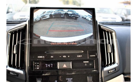 Buy Import Toyota Land Cruiser Black Car in Import - Dubai in Bumthang Buy Import Toyota Land Cruiser Black Car in Import - Dubai in Bumthang