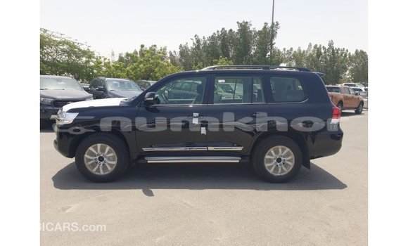 Buy Import Toyota Land Cruiser Black Car in Import - Dubai in Bumthang Buy Import Toyota Land Cruiser Black Car in Import - Dubai in Bumthang