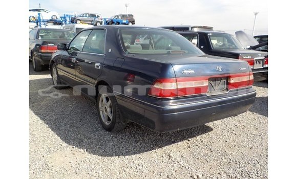 Buy Import Toyota Crown Blue Car in Import - Dubai in Bumthang Buy Import Toyota Crown Blue Car in Import - Dubai in Bumthang