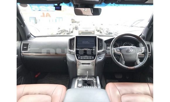 Buy Import Toyota Land Cruiser Black Car in Import - Dubai in Bumthang Buy Import Toyota Land Cruiser Black Car in Import - Dubai in Bumthang