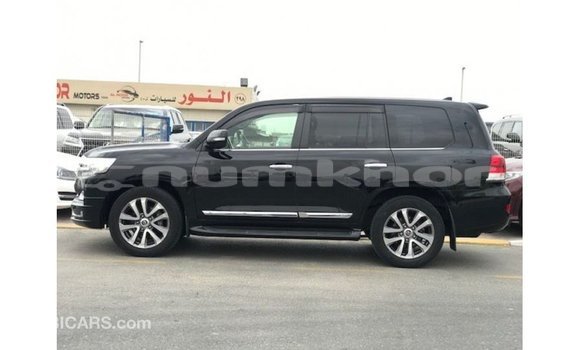 Buy Import Toyota Land Cruiser Black Car in Import - Dubai in Bumthang Buy Import Toyota Land Cruiser Black Car in Import - Dubai in Bumthang