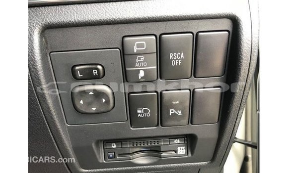 Buy Import Toyota Land Cruiser White Car in Import - Dubai in Bumthang Buy Import Toyota Land Cruiser White Car in Import - Dubai in Bumthang