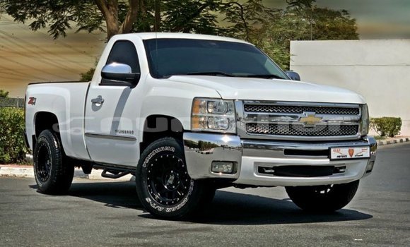Buy Import Chevrolet Silverado White Car in Import - Dubai in Bumthang Buy Import Chevrolet Silverado White Car in Import - Dubai in Bumthang