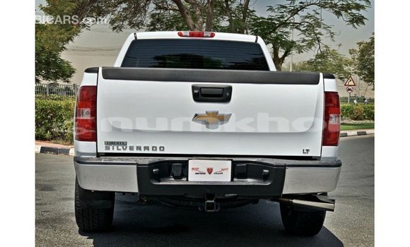 Buy Import Chevrolet Silverado White Car in Import - Dubai in Bumthang Buy Import Chevrolet Silverado White Car in Import - Dubai in Bumthang