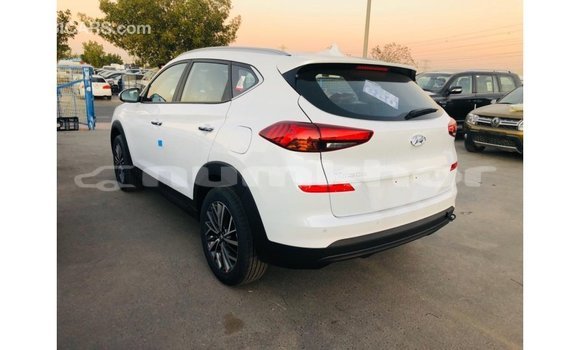 Buy Import Hyundai Tucson White Car in Import - Dubai in Bumthang Buy Import Hyundai Tucson White Car in Import - Dubai in Bumthang