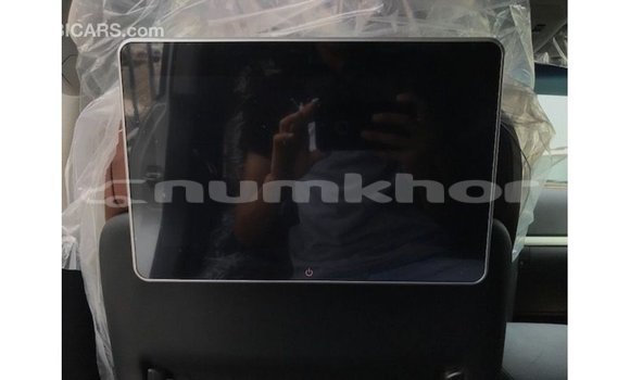 Buy Import Toyota Land Cruiser White Car in Import - Dubai in Bumthang Buy Import Toyota Land Cruiser White Car in Import - Dubai in Bumthang