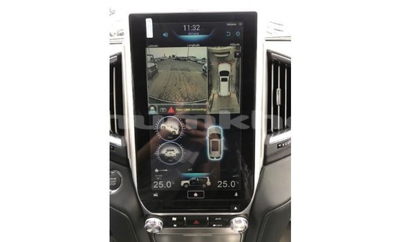 Buy Import Toyota Land Cruiser White Car in Import - Dubai in Bumthang Buy Import Toyota Land Cruiser White Car in Import - Dubai in Bumthang