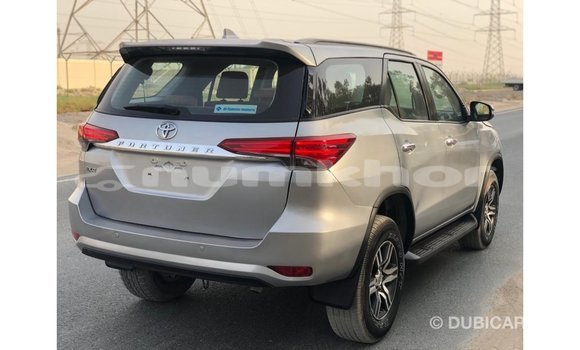 Buy Import Toyota Fortuner Other Car in Import - Dubai in Bumthang Buy Import Toyota Fortuner Other Car in Import - Dubai in Bumthang