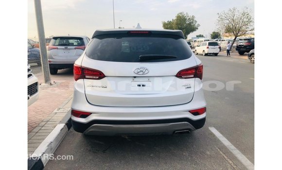 Buy Import Hyundai Santa Fe Other Car in Import - Dubai in Bumthang Buy Import Hyundai Santa Fe Other Car in Import - Dubai in Bumthang